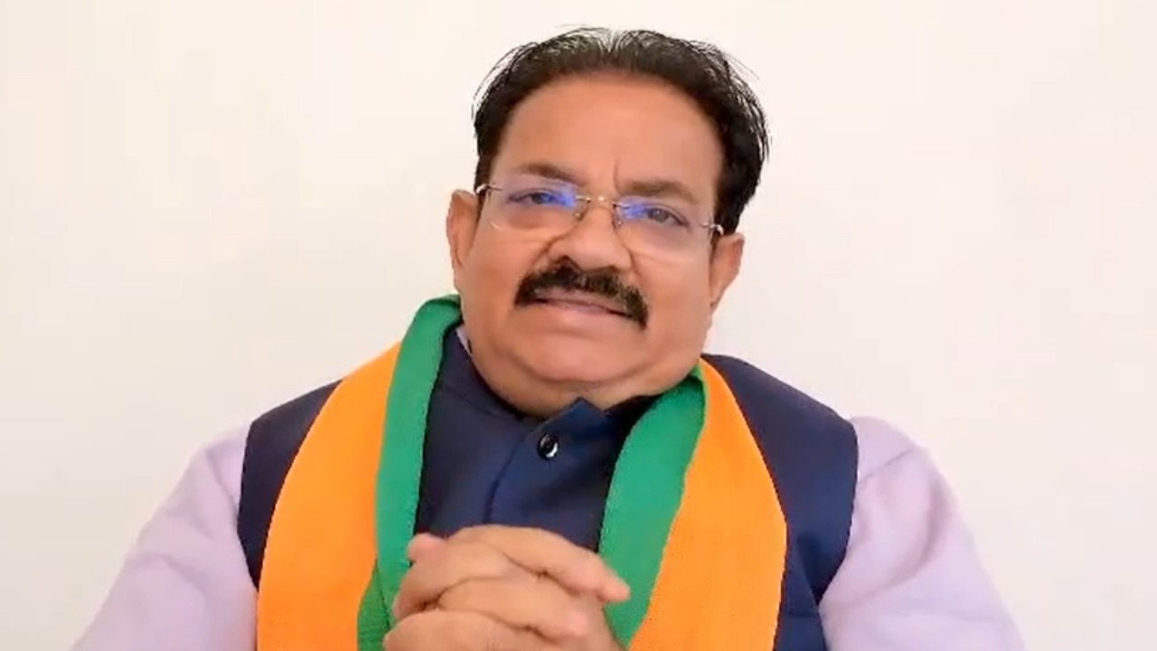 बीजेपी प्रवक्ता ने लालू– राबड़ी सरकार पर साधा निशाना, कहा इनके समय में लालटेन युग था