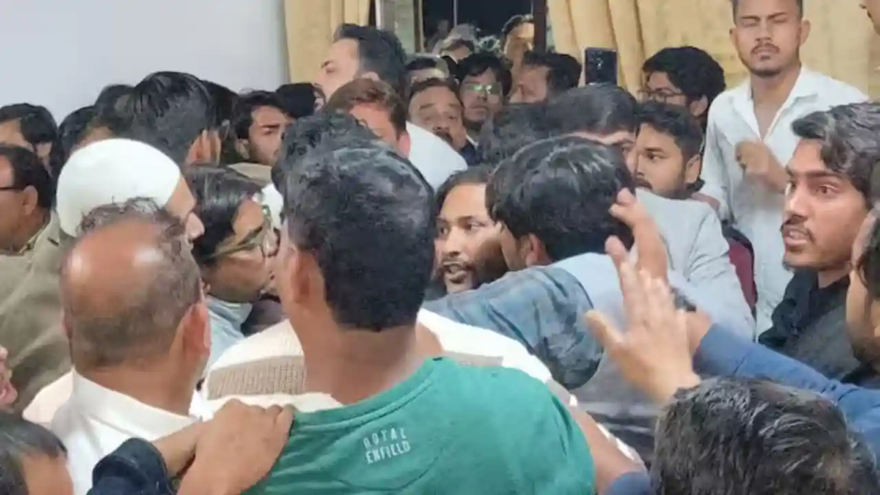 When Chandrashekhar Azad reached AM, the matter became heated