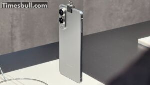 Samsung Galaxy S25 Edge: Slim Design with Dual Rear Cameras