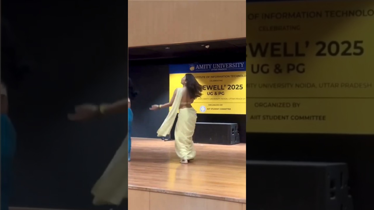 Matak Chalungi Songs||Stage Performance in Amity University farewell||Girls On farewell Dance Video|