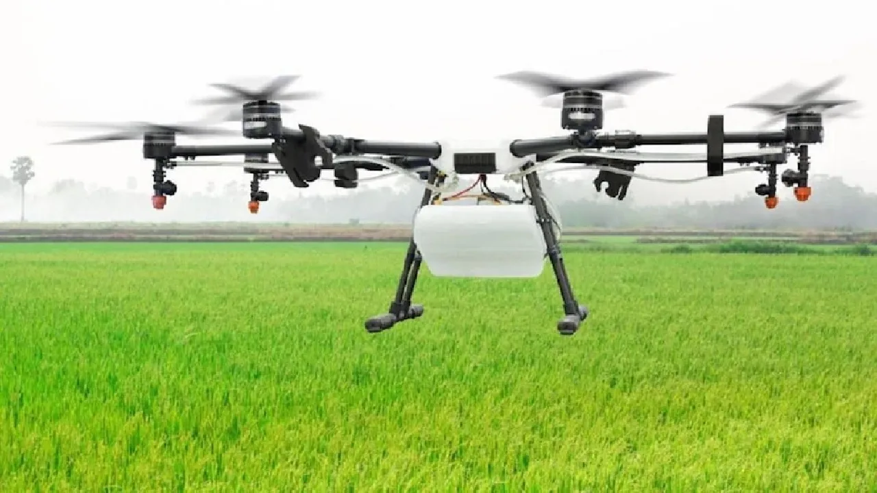 आसमान से होगी खेती, सरकार किसानों को ड्रोन की खरीदारी पर दे रही 4 लाख रुपये का फायदा, जानिए कैसे