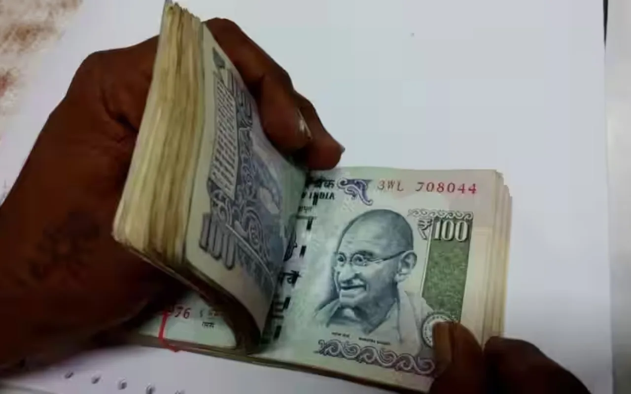 पैसों की है जरुरत, खाते में नहीं है एक भी रुपया, तो ऐसे मिलेंगे 10 हजार रुपये, जानें डिटेल - Times Bull