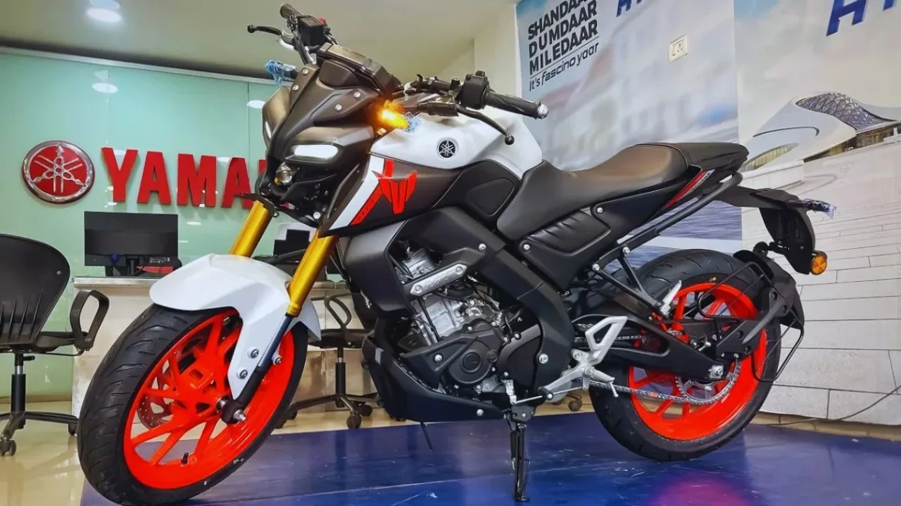 Yamaha MT-15, motorcycle, Yamaha, features, specifications, review, comparison, price, mileage, engine, performance, design, color options, comfort, ride quality, handling, braking, ABS, fuel efficiency, technology, reliability, durability, maintenance, service, warranty, purchase, buy, best price, availability, streetfighter, naked bike, sporty, urban riding, commuter bike.
