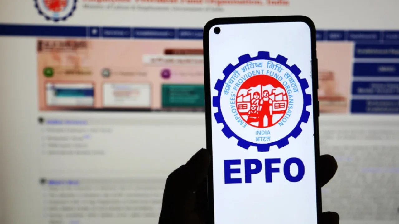 EPFO Update: घर बैठे कैसे निकाले अपने PF अकाउंट से पैसे, यहां जाने ट्रिक