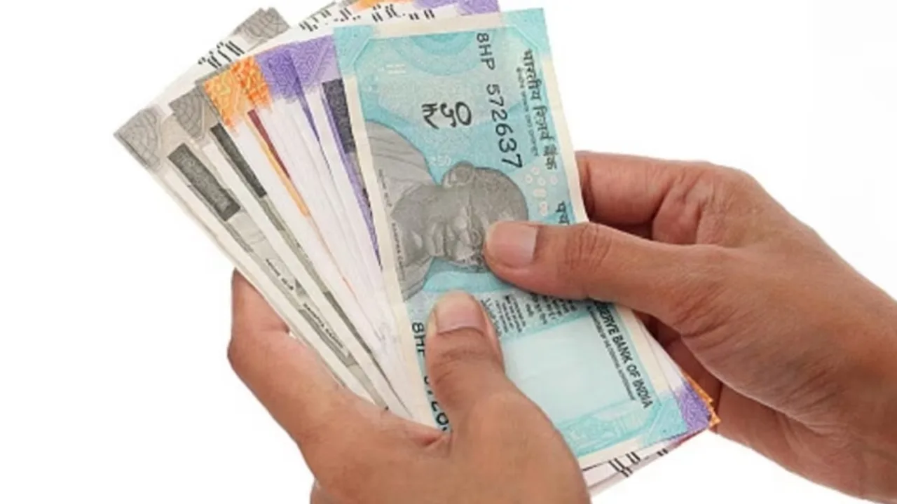 Investment Tips: मात्र 2,000 रुपये का मंथली निवेश दिलाएगा 45.6 लाख रुपये, जानें कैसे