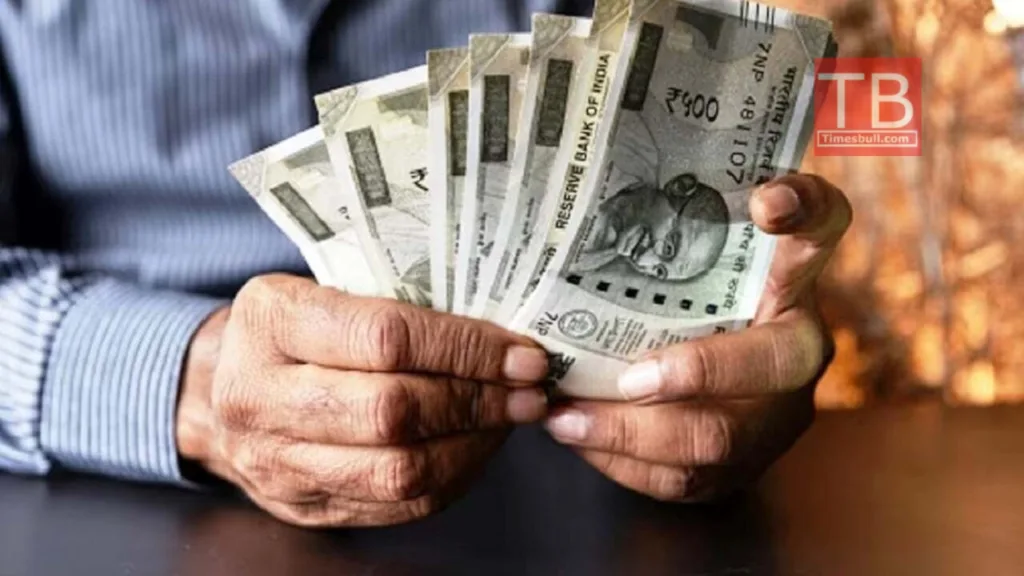 MP Government Employees Demand DA Hike to Match Central Level