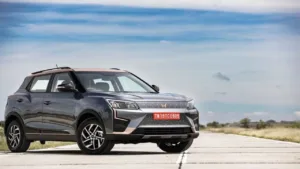 ₹3 Lakh Off on Mahindra XUV400 EV, Massive Discount on 2024 Stock