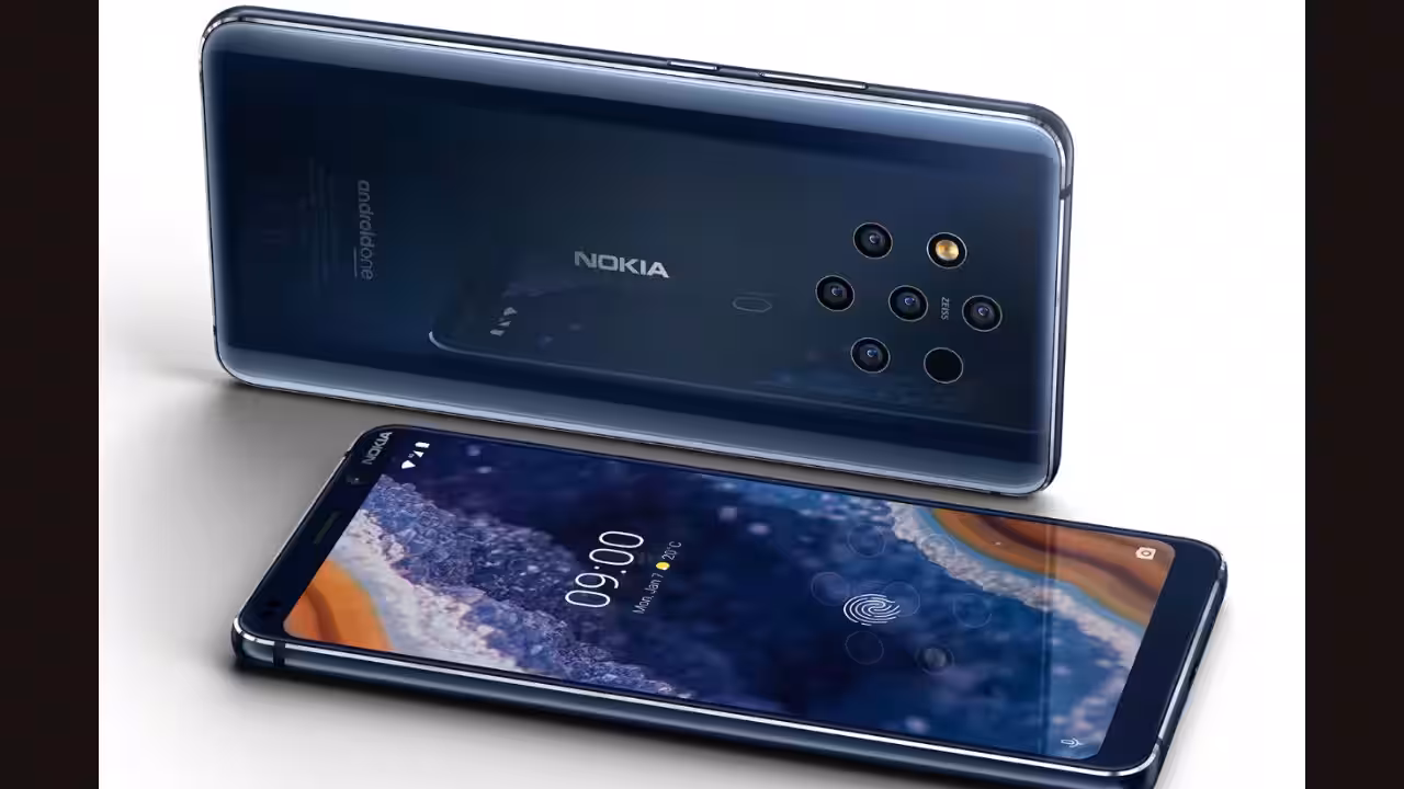 Nokia 9 PureView: A Penta-Camera...