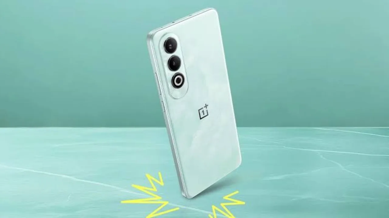 iQOO Z9 Turbo vs OnePlus...