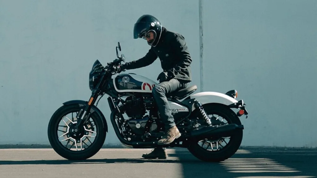 Royal Enfield Shotgun 650 (2)