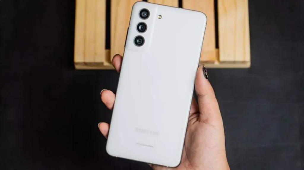 Samsung Galaxy S21 FE 5G: A Flagship Experience Now Available at a Lower Price