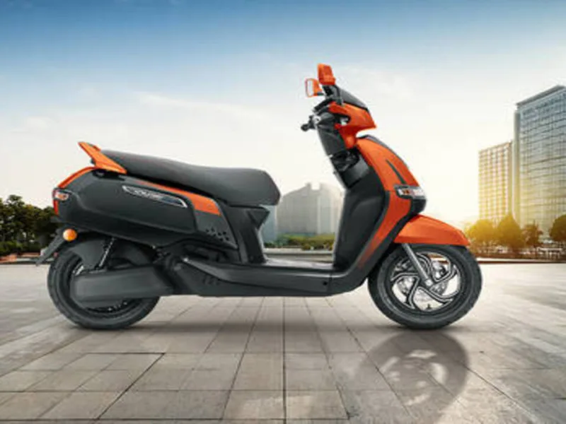 Tvs Iqube Celebration Edition (1)