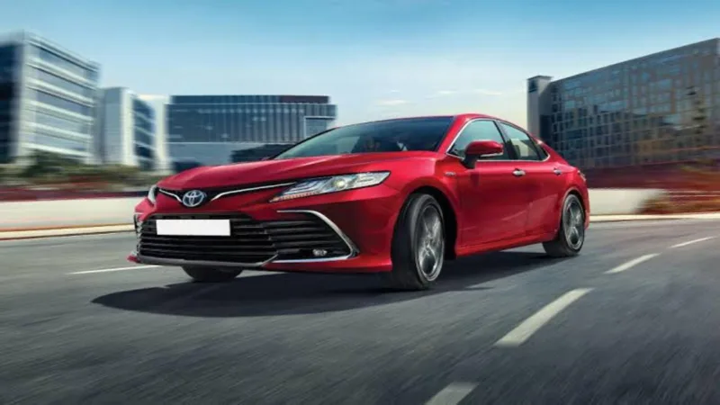 Toyota Camry (1)