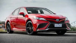 Toyota Introduces Ninth-Gen Camry with Futuristic Design and 25 Kmpl Mileage