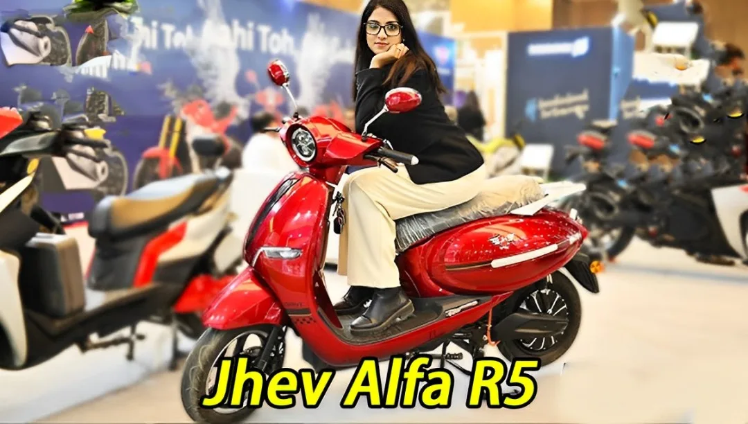 बजट में खरीदिये कॉलेज गर्ल्स...