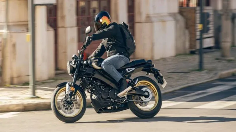 Yamaha Xsr 155 (2)
