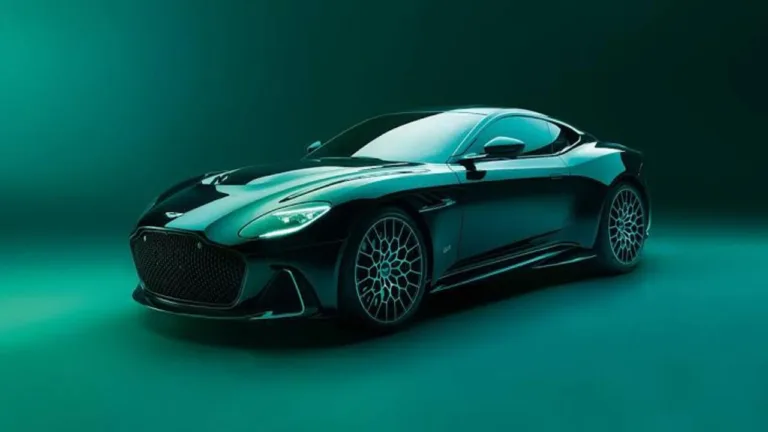 Aston Martin Vantage has come to rock the market, it will reach 100kmpl in 3 seconds