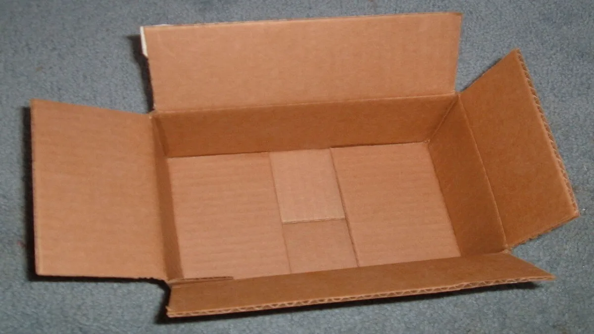 Cardboard Box (1)
