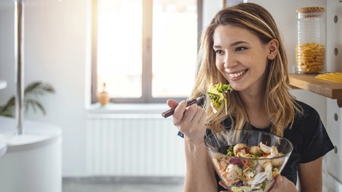 Eating Slowly Losing Weight Through Mindfulness