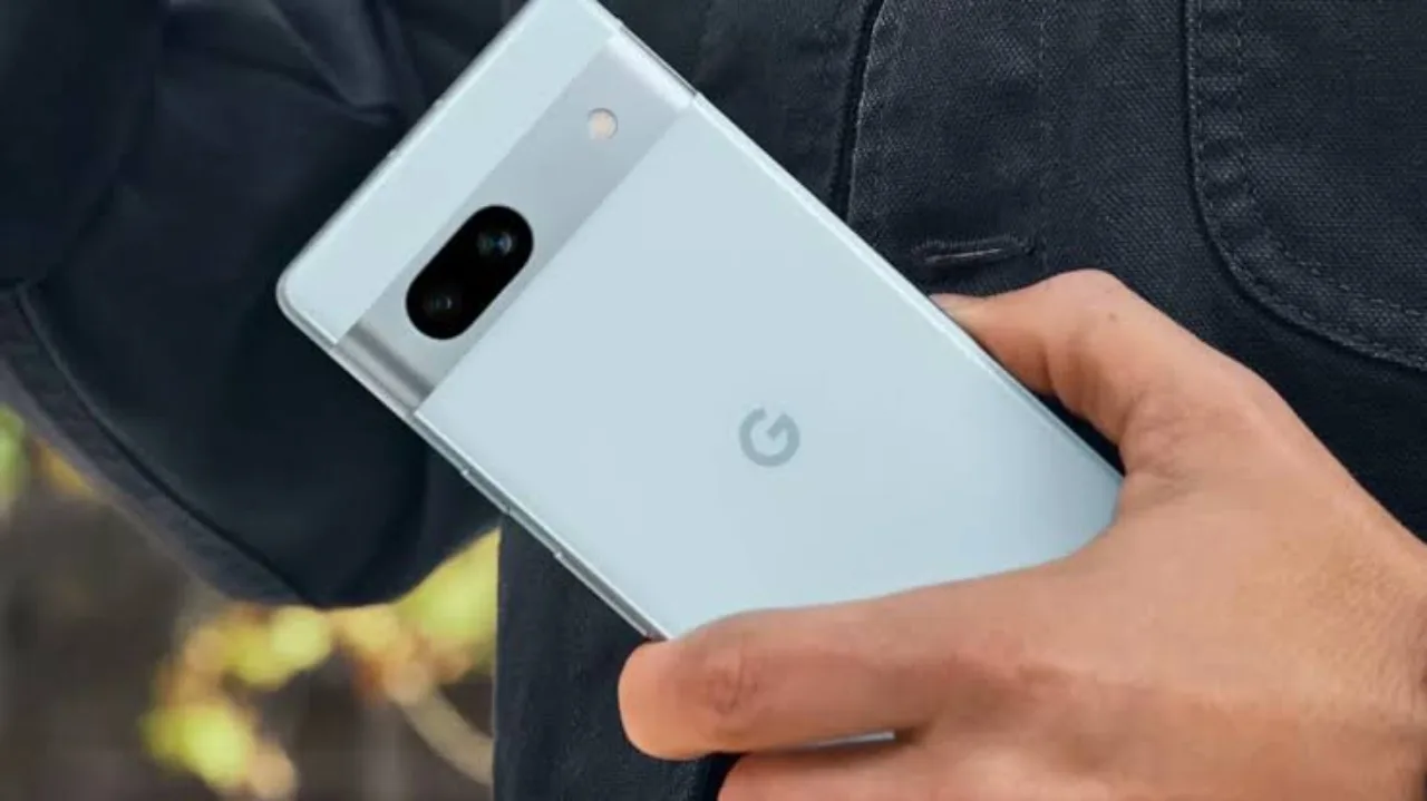Google Pixel 8a: Huge