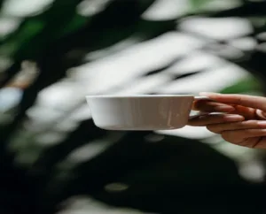 Green tea rinse: Promotes hair growth and strengthens hair follicles.