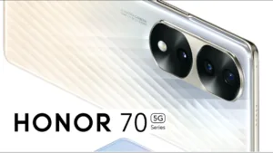 Honor 70 Smartphone with Dual-curved Arcs, Extend in Both Directions
