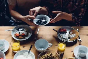 How does mindful eating