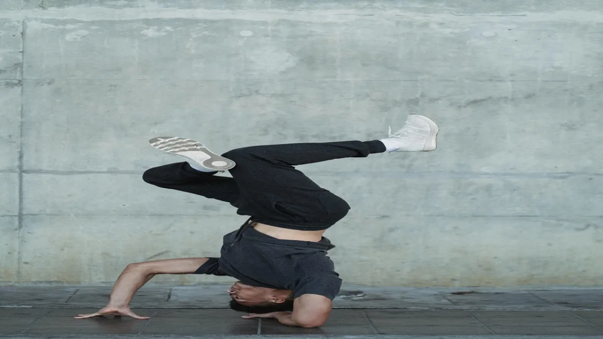 Inversions (headstand, Handstand)
