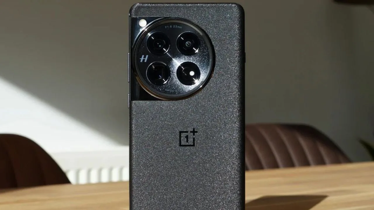 OnePlus 12 Expected To Feature...