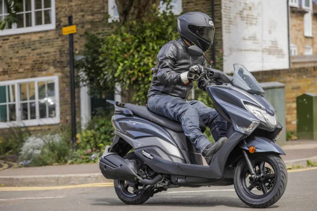 Suzuki Burgman Street 125 : The Premium Urban Cruiser Scooter, with best and Affordable Price Range