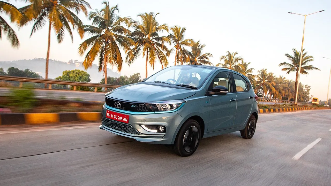 Tata Tiago EV vs. Mahindra...