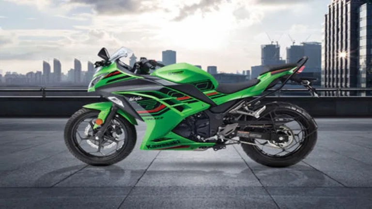 Top 3 best selling sports bikes under 5 lakh in india 2024