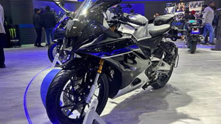 These features will be available in Yamaha R15M, know the price