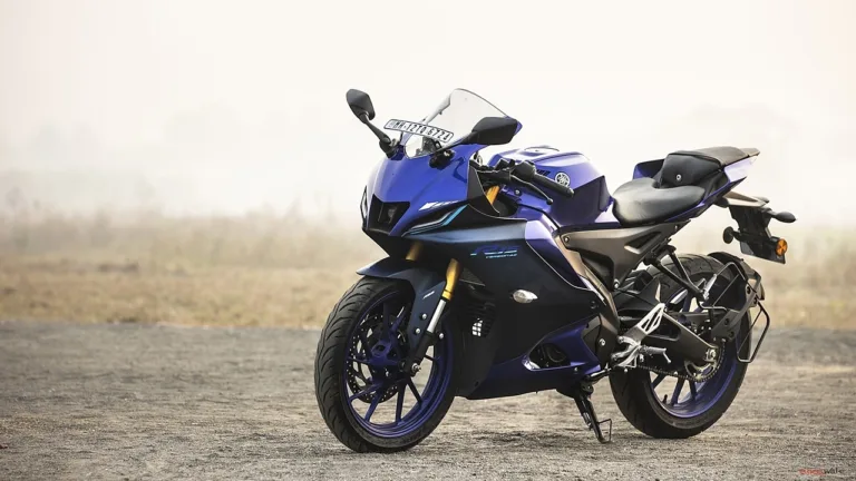 Yamaha YZF R15 V3 BS6: A Detailed Breakdown of Engine, Dimensions, and Competitors