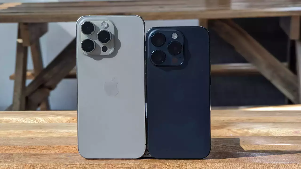 iPhone 15 Pro Max A...