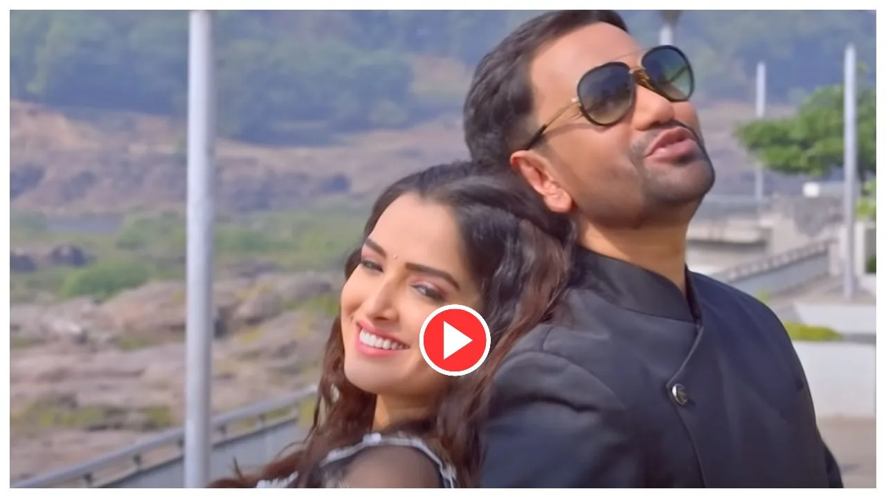 Bhojpuri Song- Nirahua & Amrapali...