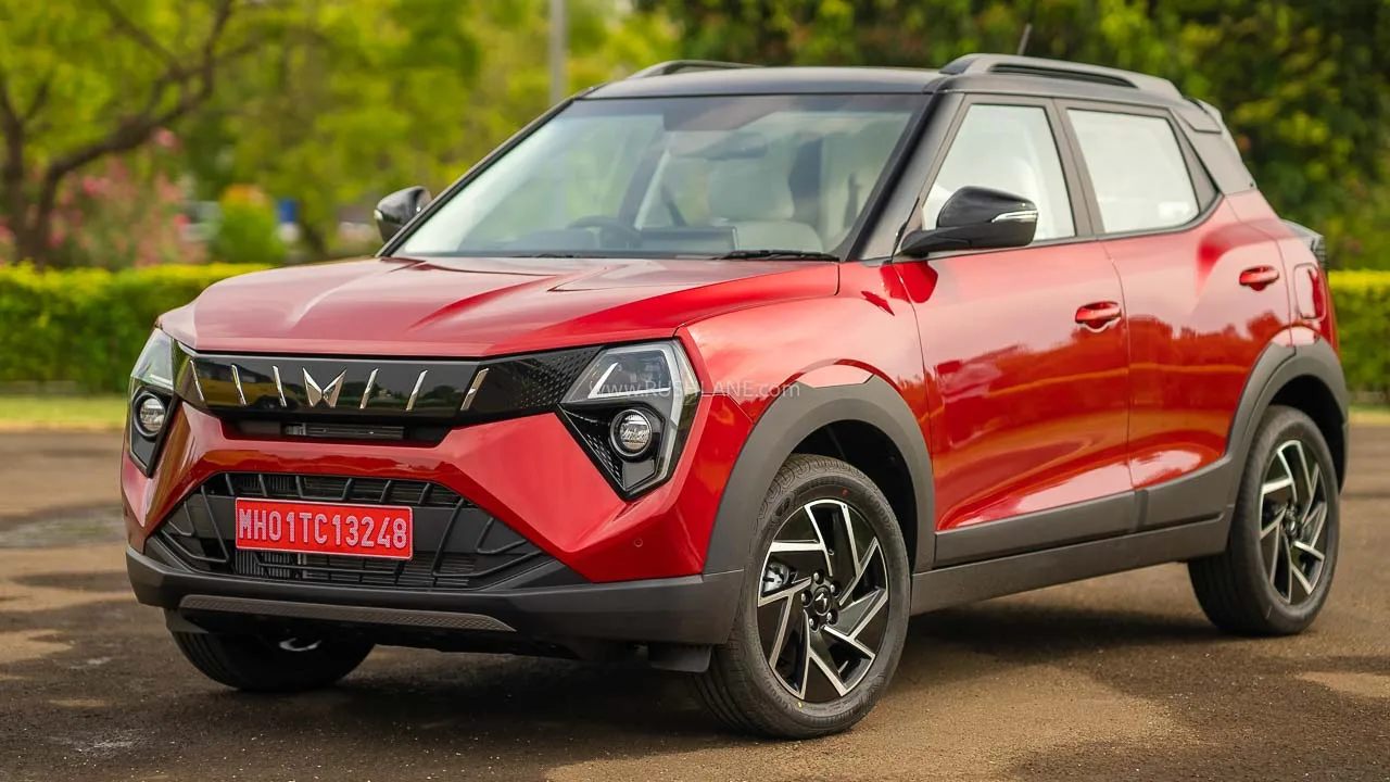 Mahindra XUV 3xo-price image color...
