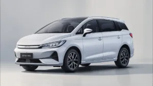 BYD eMAX 7 Debuts With 6 and 7-Seater Layouts