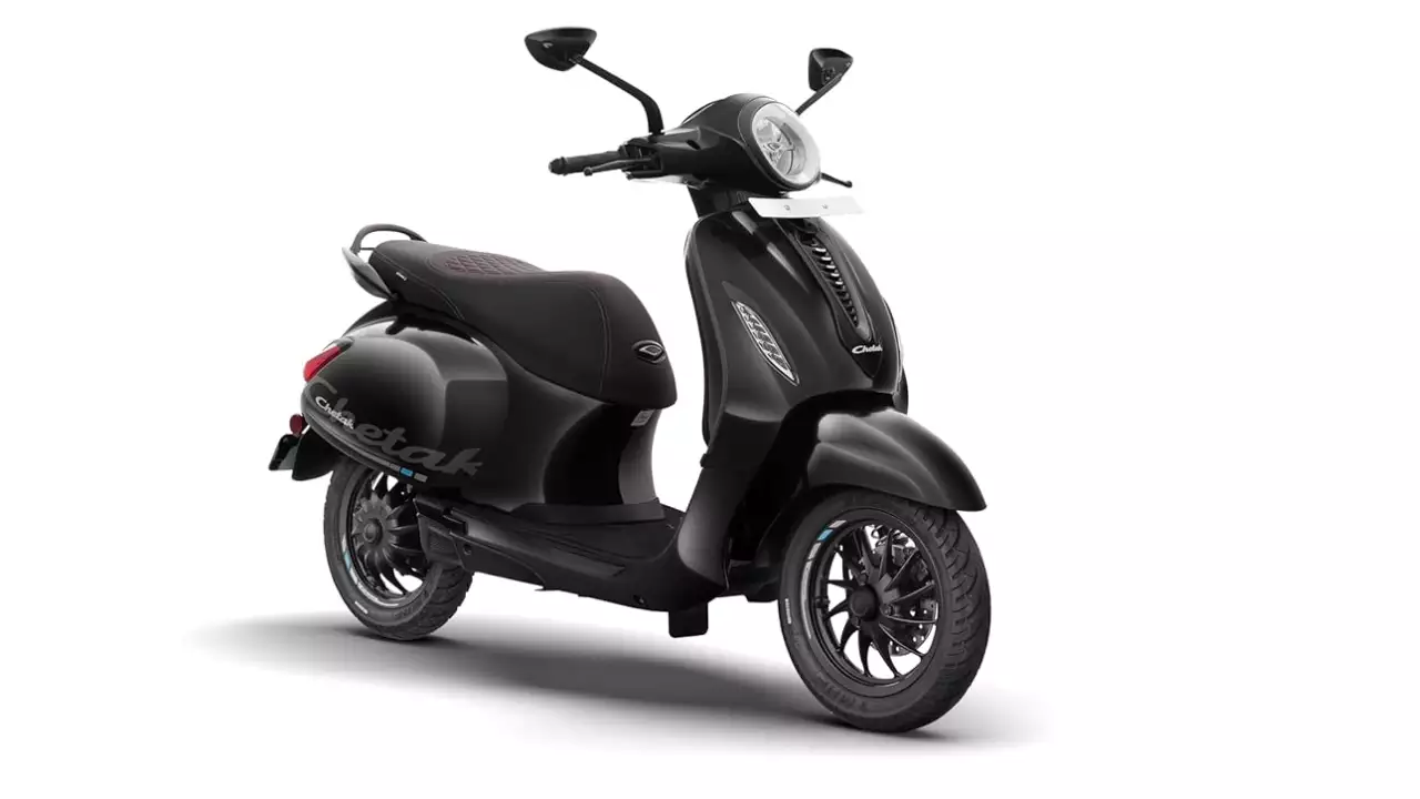 Ather 450X vs Bajaj