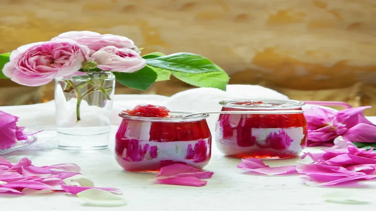 The Amazing Benefits Of Rose Vinegar For Your Skin And Health