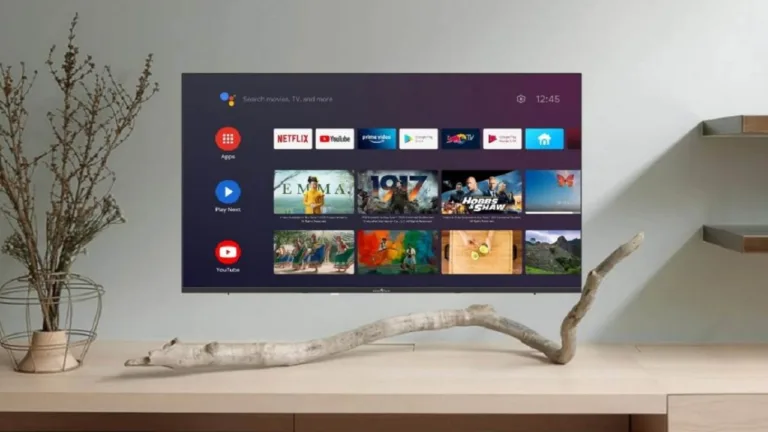 32-inch Or 55-inch Smart TVs are available at discounted prices during the Flipkart BBD Sale.