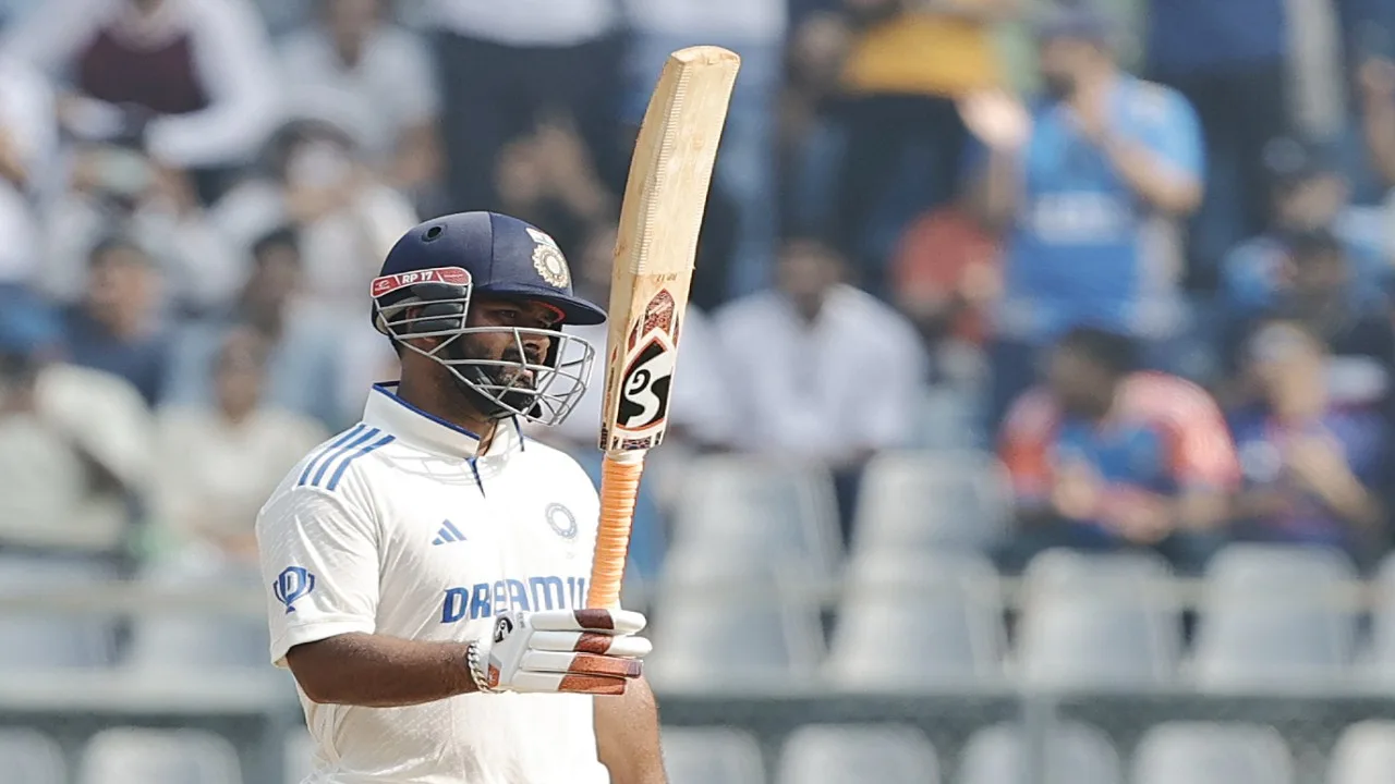 Rishabh Pant compared with
