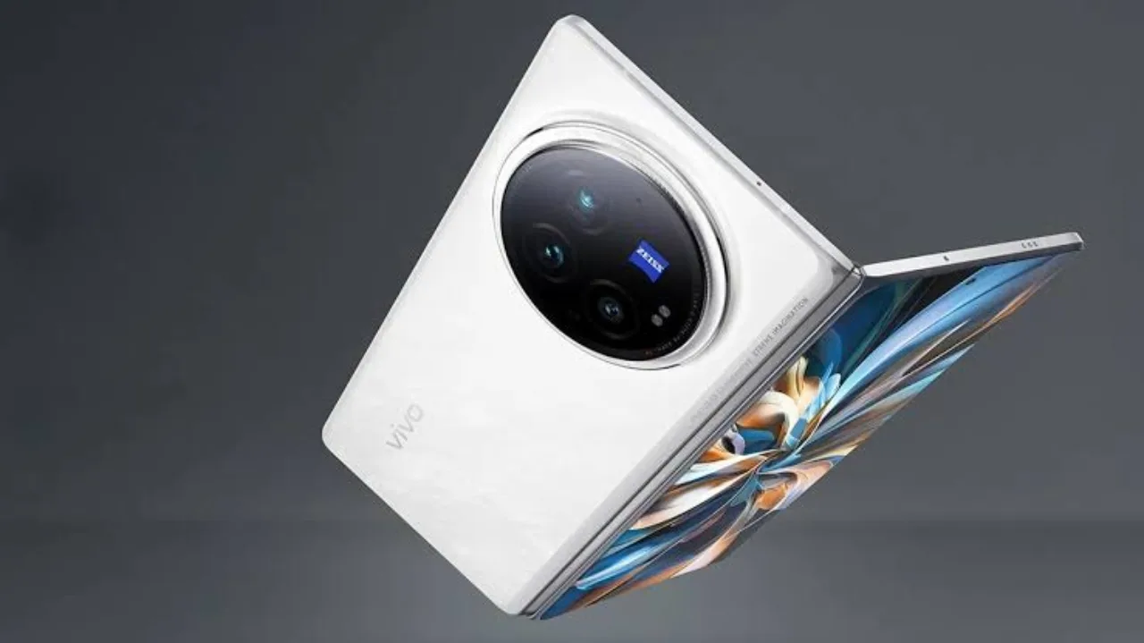 Triple Camera Phone Of Vivo...