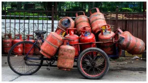 Gas Cylinder – Get LPG Cylinders for Just Rs 450, Here’s How Who Will Benefit?