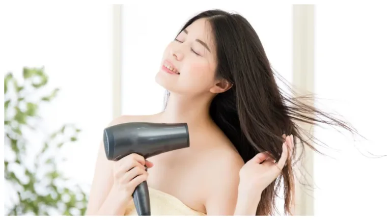 Best Christmas gifts for girlfriends – Smartwatches, Earbuds, Hair Straighteners & More