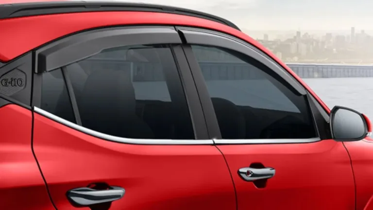 Toyota Innova is available for 2.45 lakhs, so why go to the showroom and spend 26 lakhs?