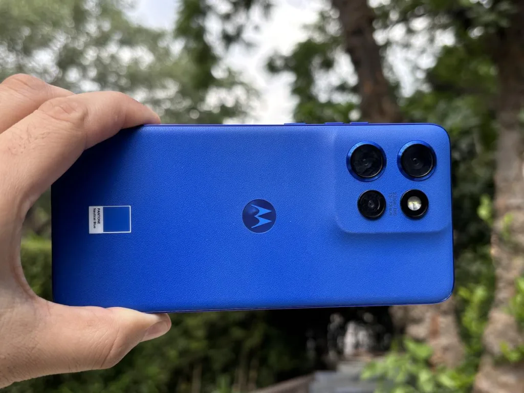 Motorola Edge 50 Neo 3