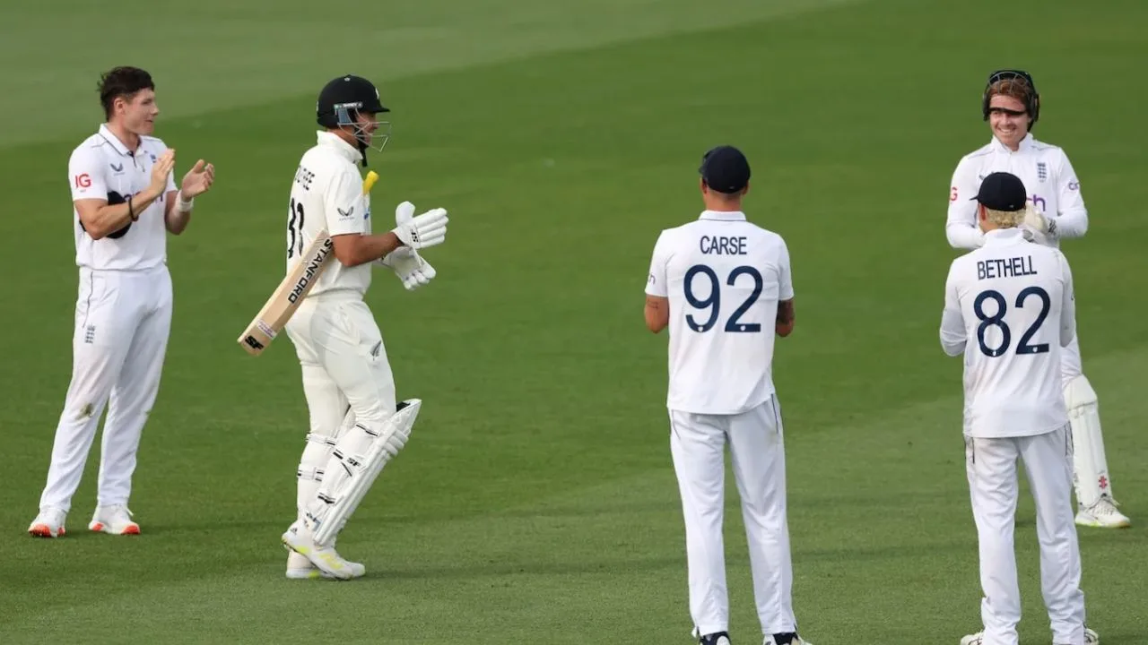 Tim Southee walked out for his last Test knock