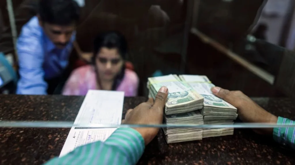 Know these rules before depositing cash in the bank, otherwise you’ll be in trouble