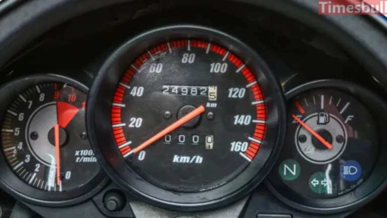 If you ride your bike at this speed, petrol will never end, you must know all the rules